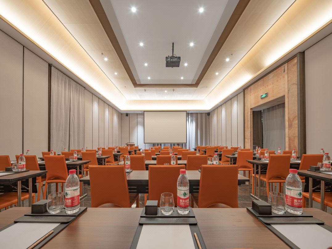 安康明江国际酒店会议厅