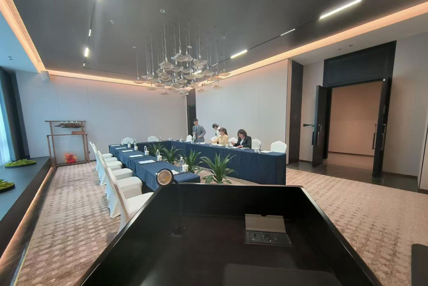 西安沣东紫锦酒店
