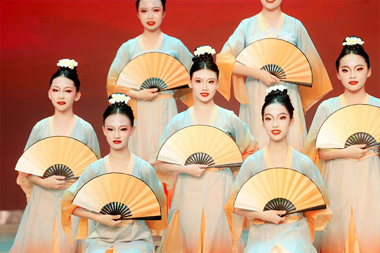 承接团体化妆