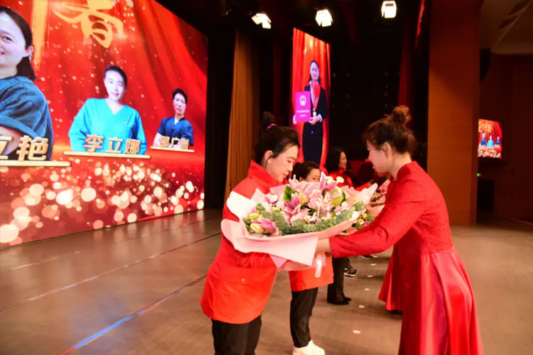 会议手捧花